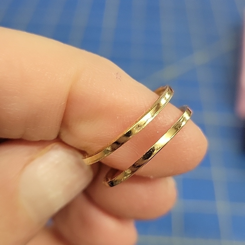 Open Gold Tone Band Adjustable Size 7 Adjustable - Picture 5 of 5